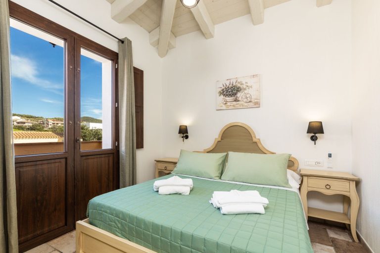 Agora Apartments, Villasimius, Sardinia, apartment, rooms, veranda, bedroom